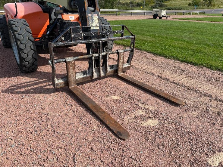 2014-jlg-g6-42a-image-28