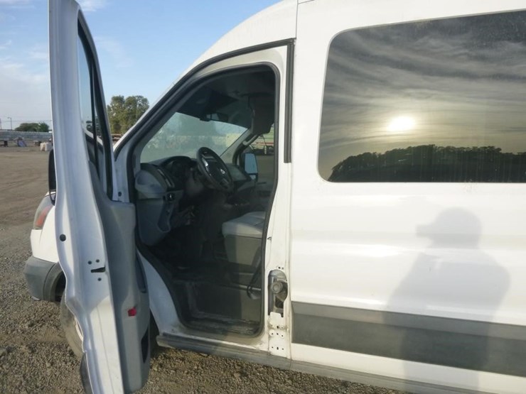 2019-ford-transit-image-7