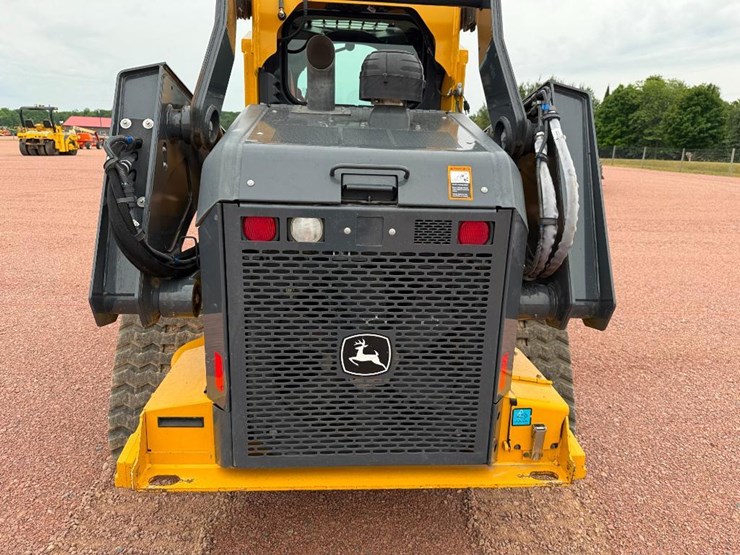 2022-deere-333g-image-25