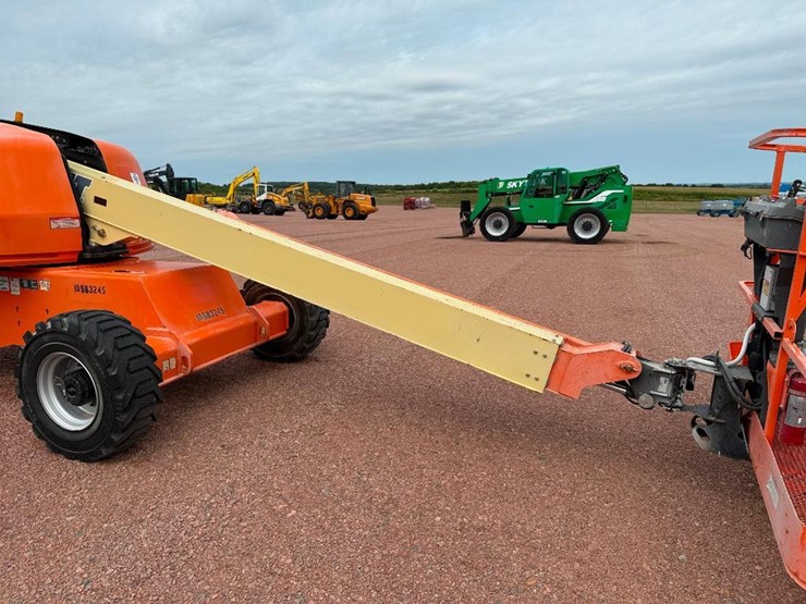 jlg-400s-image-32
