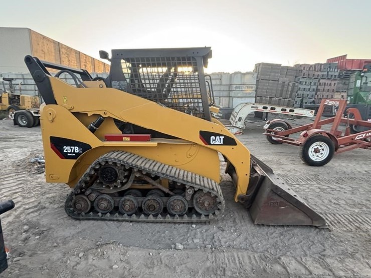 caterpillar-257b2-image-7