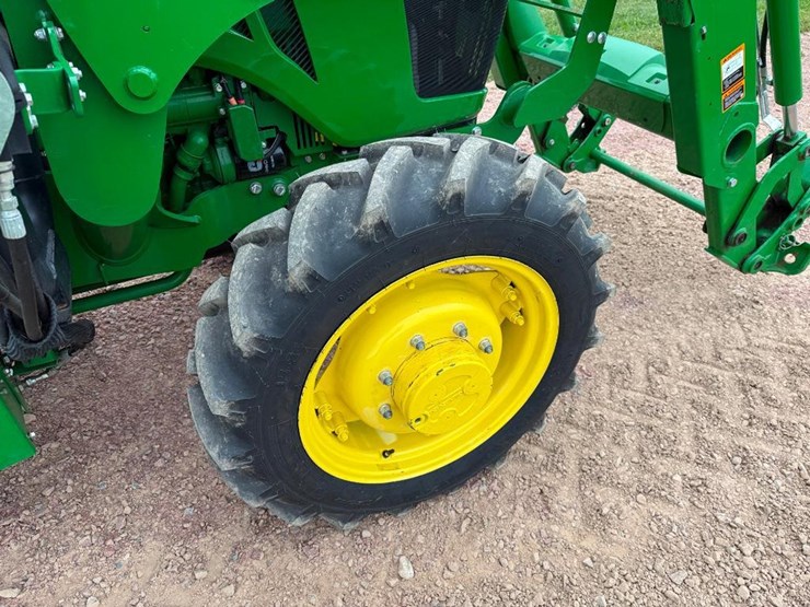 john-deere-5075e-image-11