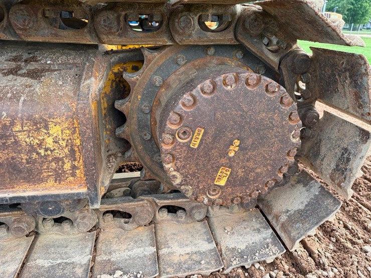 komatsu-pc150-lc-5-image-10