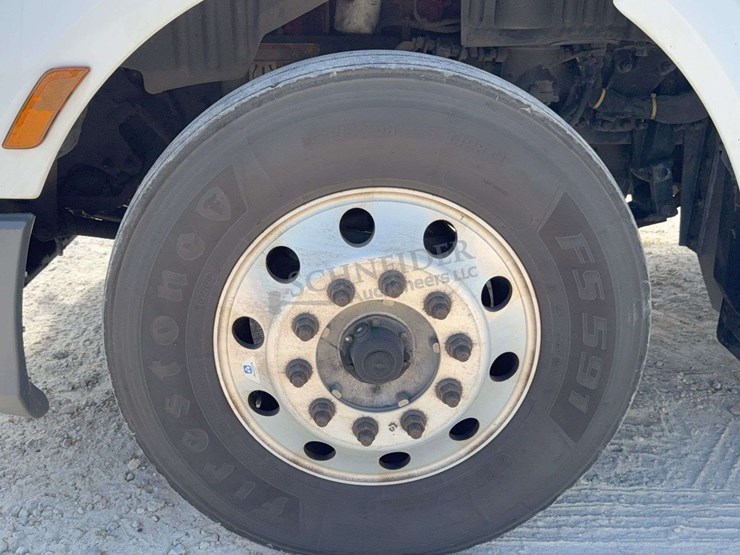 2020-peterbilt-579-image-50