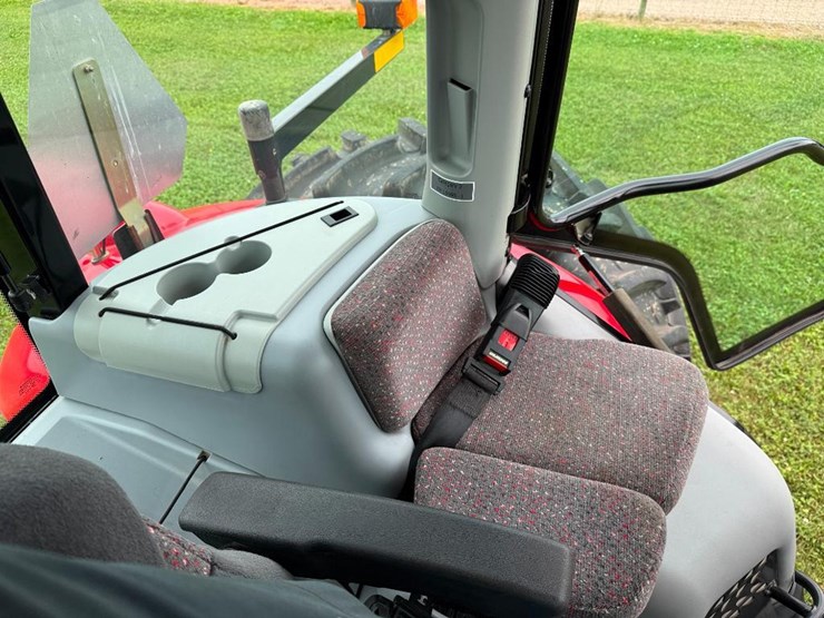 massey-ferguson-6480-image-71
