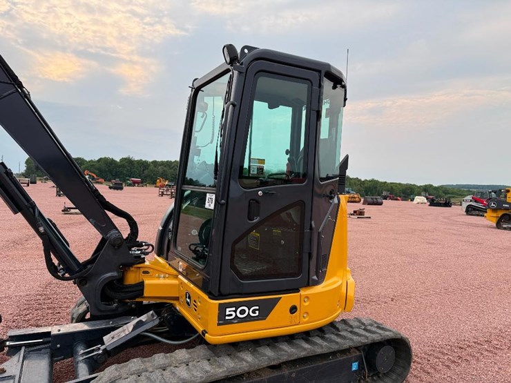 2023-deere-50g-image-25