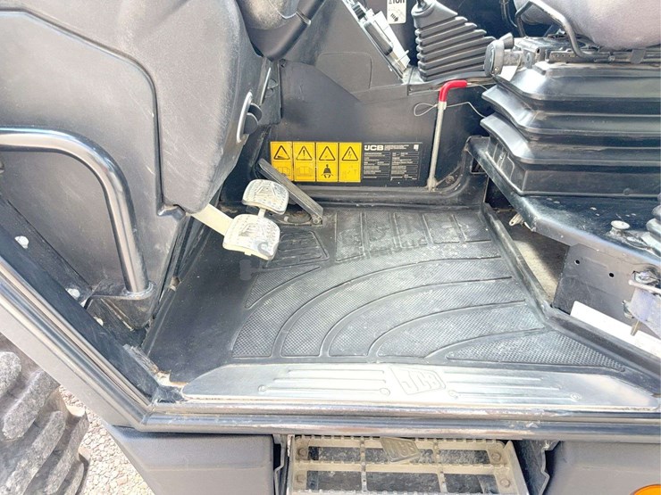 2019-jcb-540-140-image-49