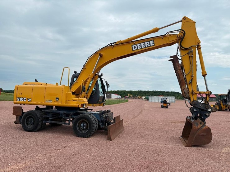 deere-210c-w-image-2