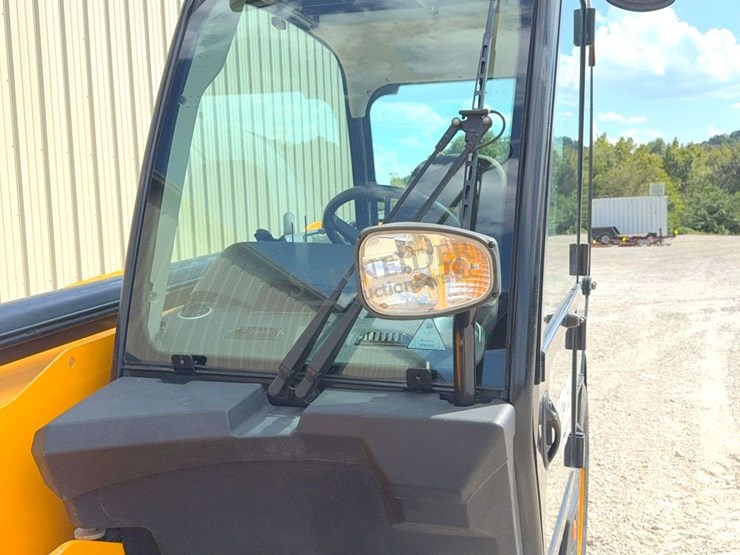 2019-jcb-540-140-image-78