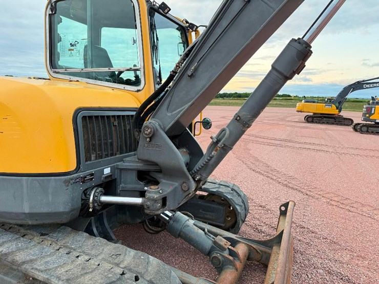 volvo-ecr88-image-32