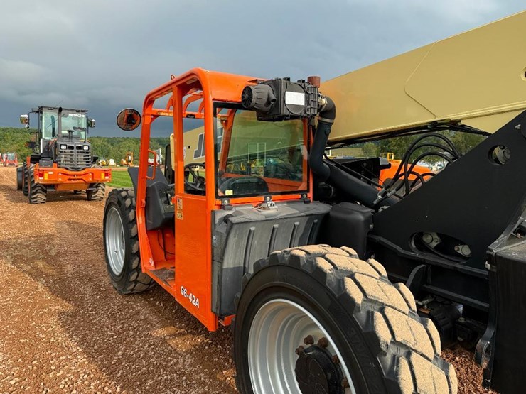 2014-jlg-g6-42a-image-22