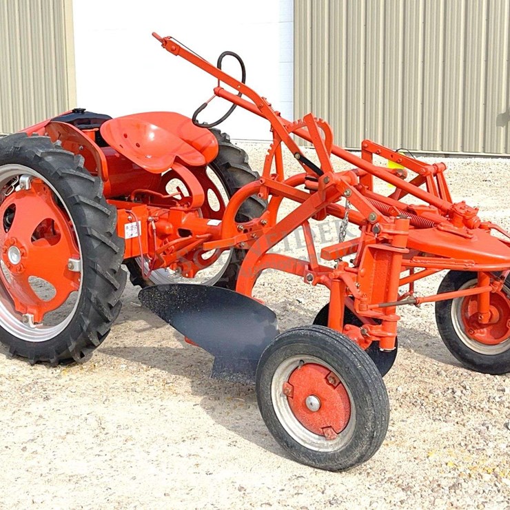 Allis Chalmers model G tractor