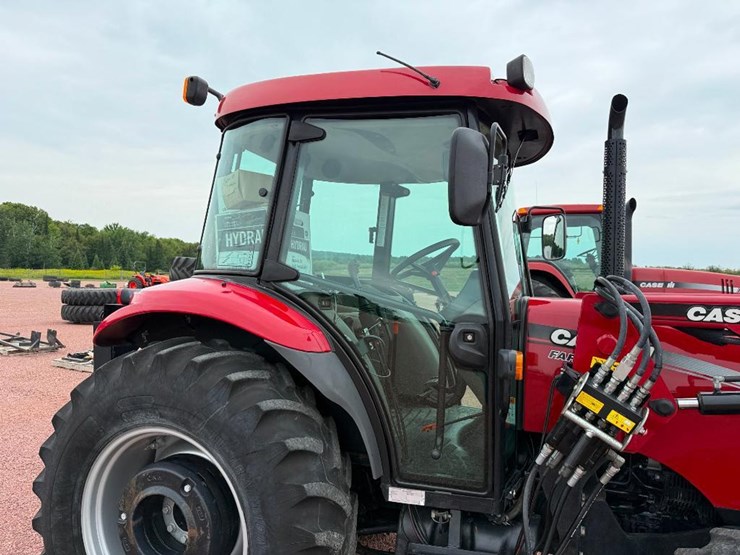 case-ih-farmall-70-image-14