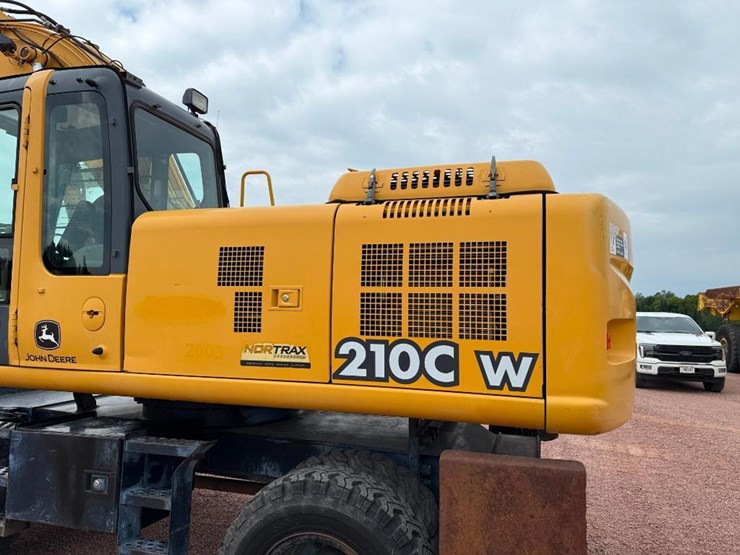 deere-210c-w-image-13