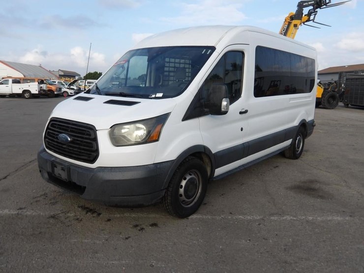 2017-ford-transit-image-2