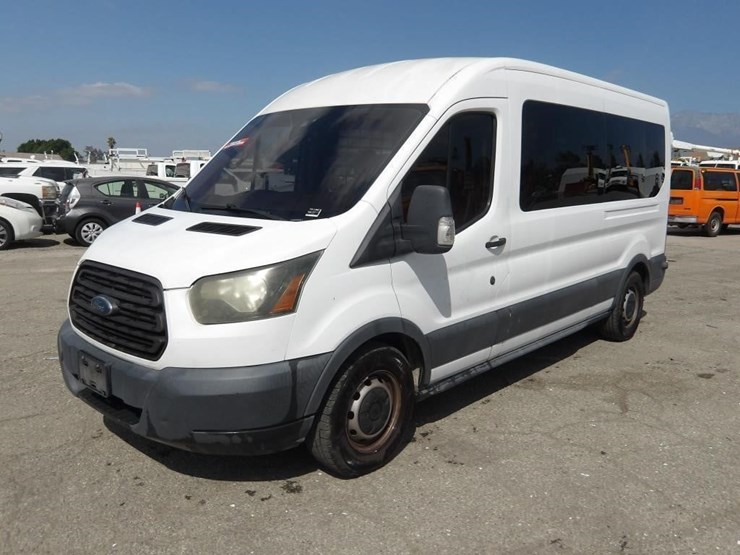 2017-ford-transit-image-2