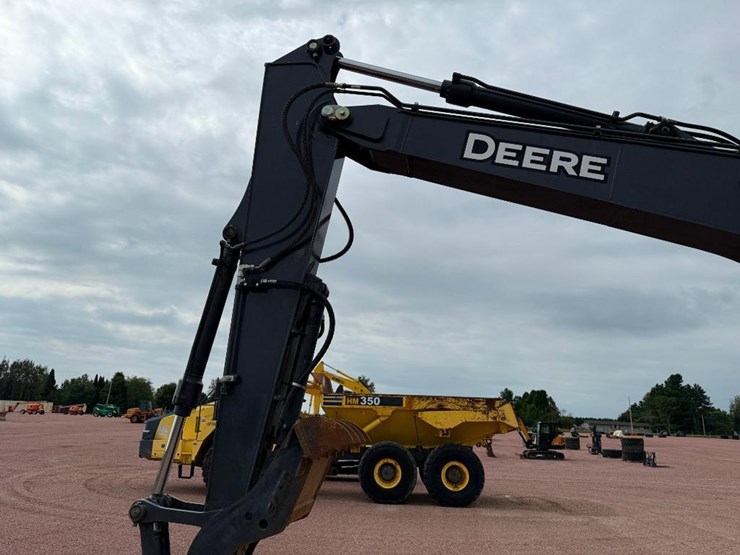 deere-130g-image-35