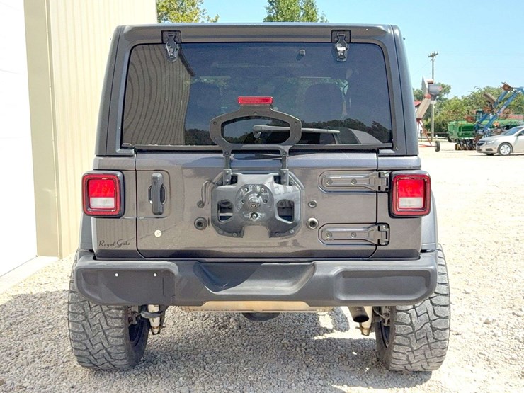 2018-jeep-wrangler-sport-image-7