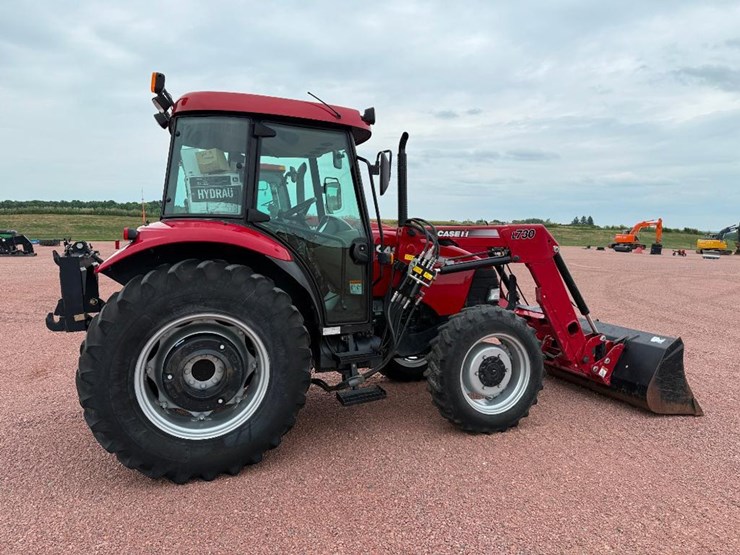 case-ih-farmall-70-image-4
