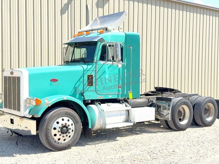 2003-peterbilt-378-image-2