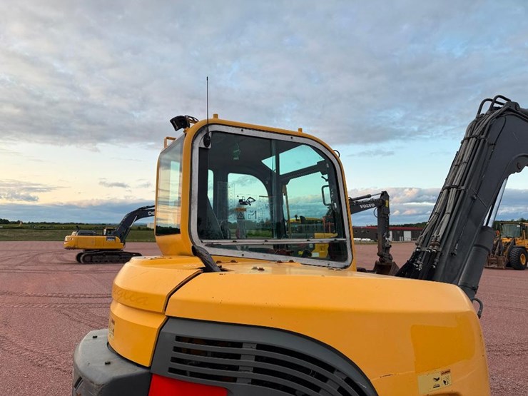volvo-ecr88-image-21