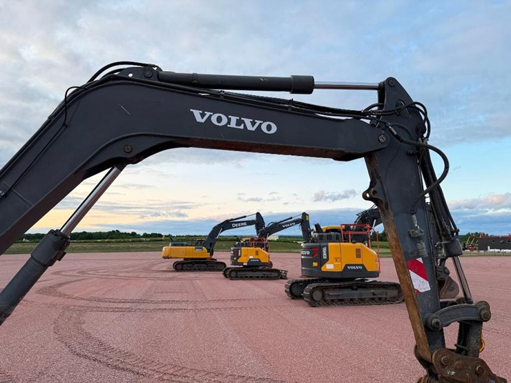 volvo-ecr88-image-34