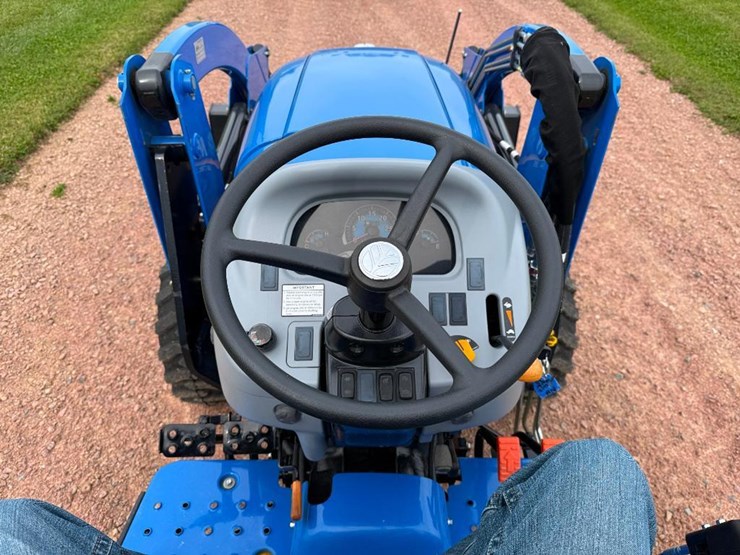 new-holland-workmaster-35-image-39