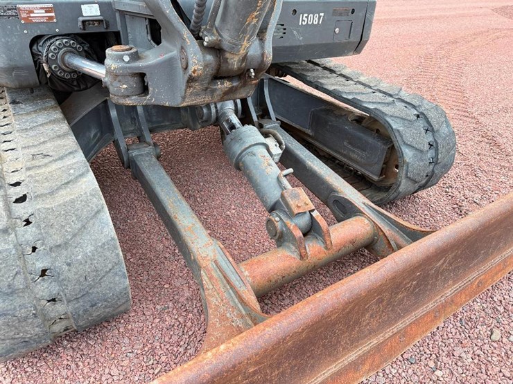 volvo-ecr88-image-31
