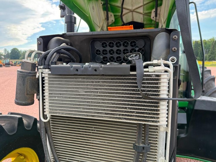 john-deere-6105m-image-33