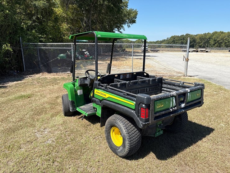 john-deere-gator-image-14