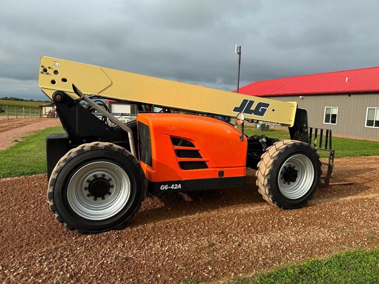 2014-jlg-g6-42a-image-3