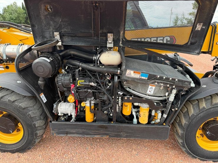 2021-caterpillar-th255c-image-32