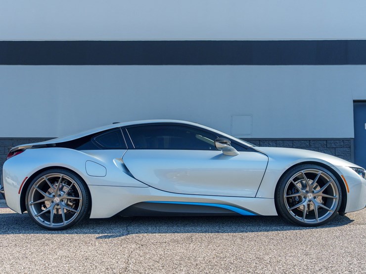 #1064-•-2015-bmw-i-8-image-4
