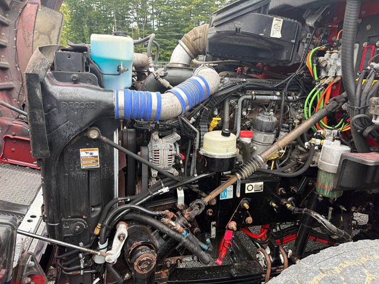 2017-kenworth-t880-image-14