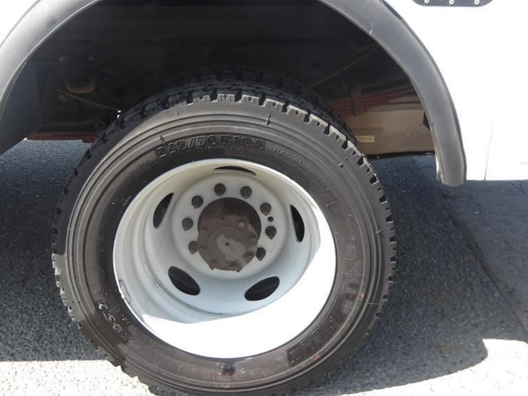 2011-ford-f550-image-6