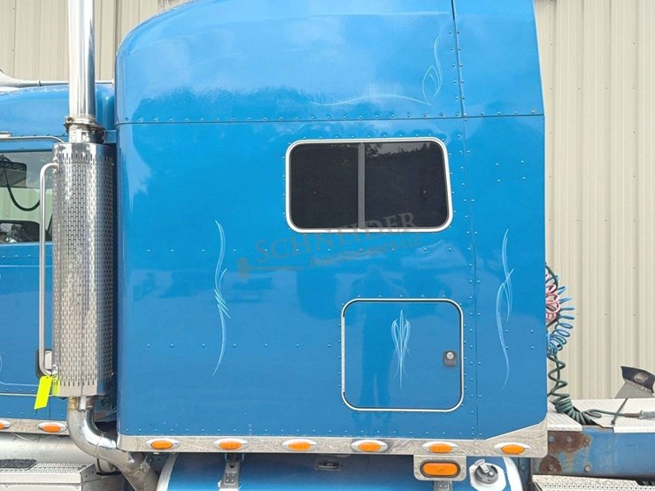 2007-peterbilt-386-image-89