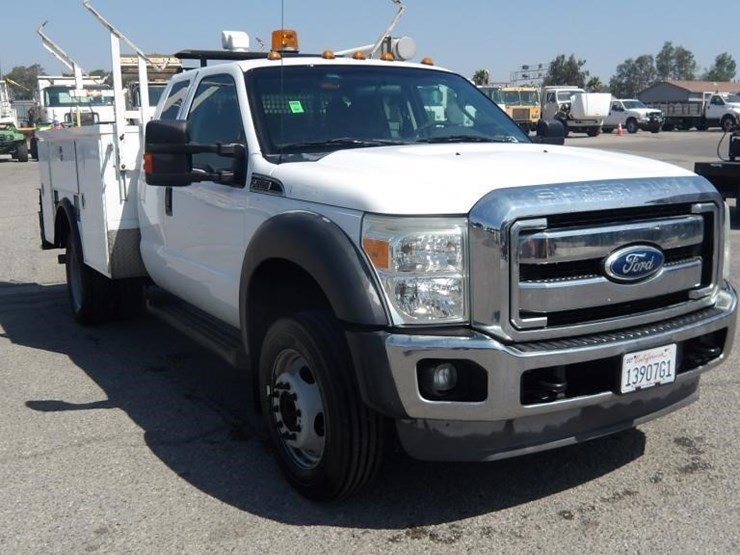2011-ford-f550-image-2