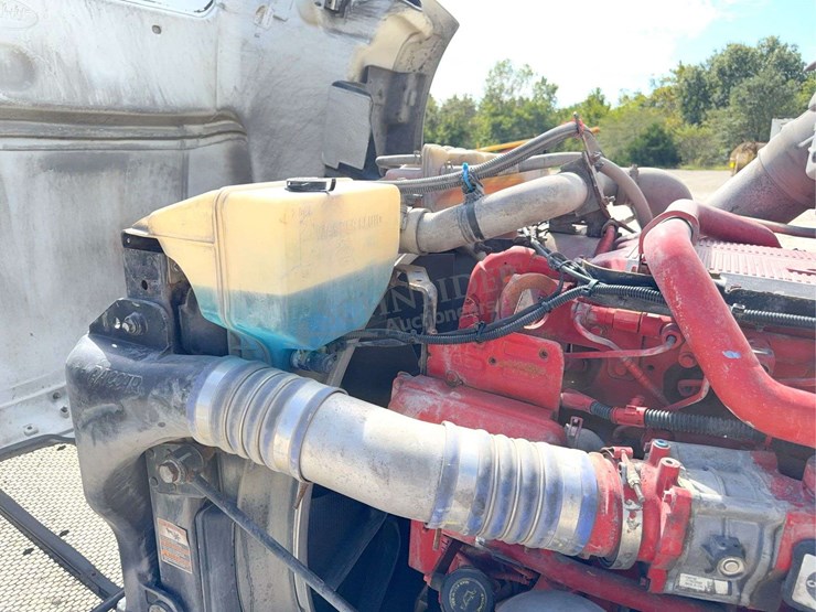 2020-peterbilt-579-image-57