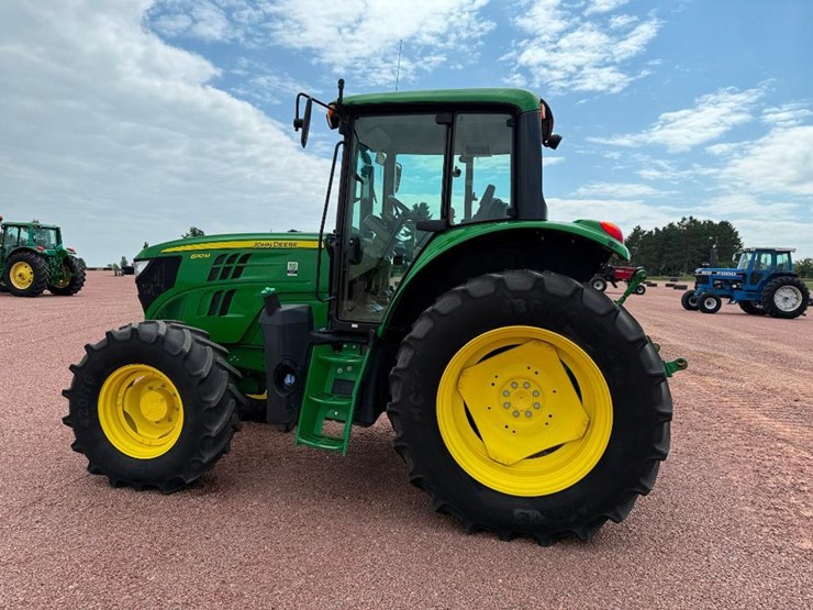 john-deere-6110m-image-6
