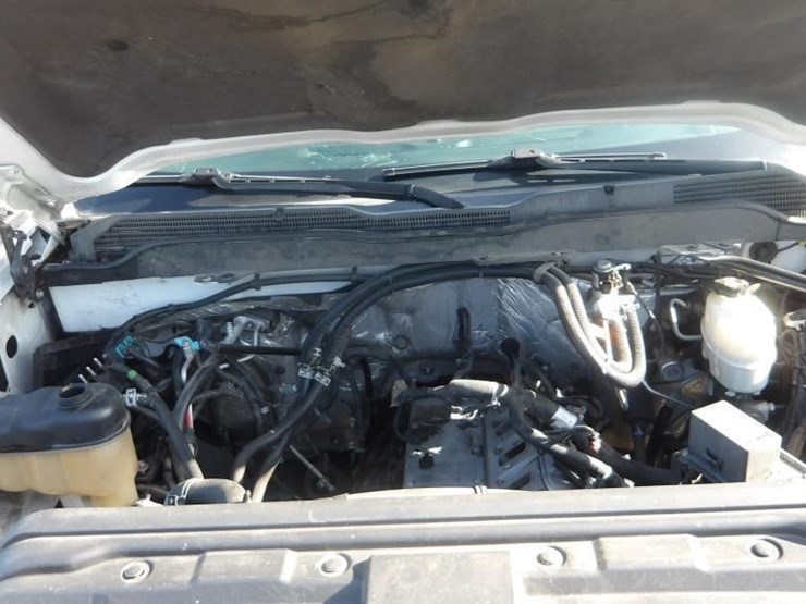 2016-chevrolet-2500-image-10