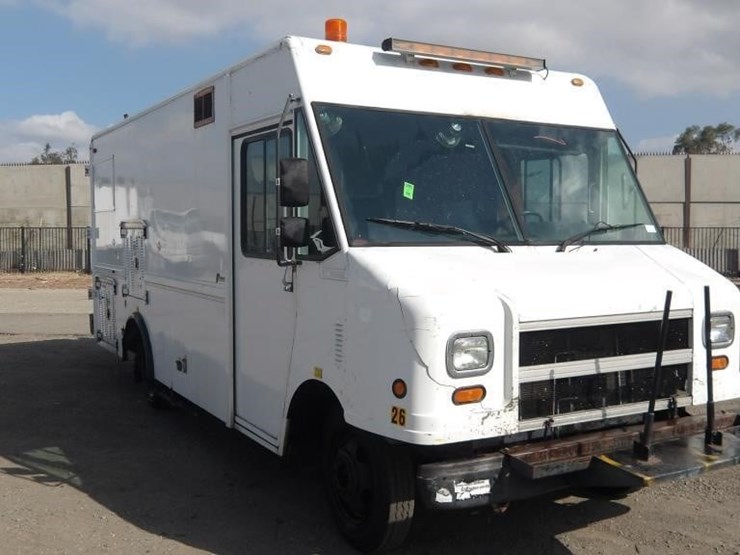 2002-workhorse-p42-image-2