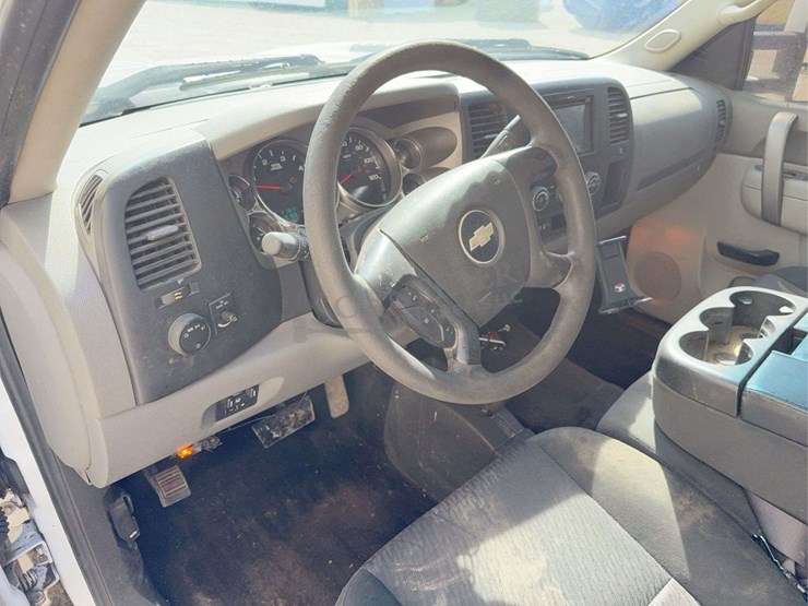 2011-chevrolet-2500hd-image-49