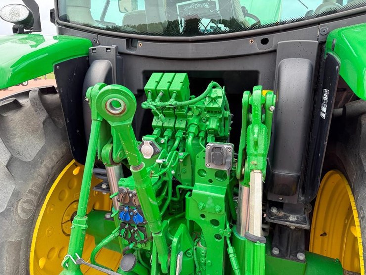 john-deere-6120r-image-46