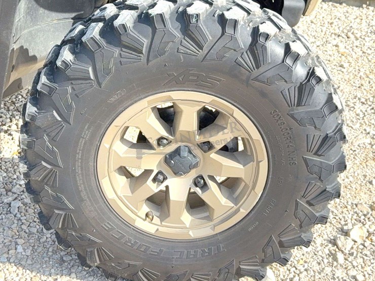 2023-can-am-hd10-defender-limited-4x4-utv-image-14