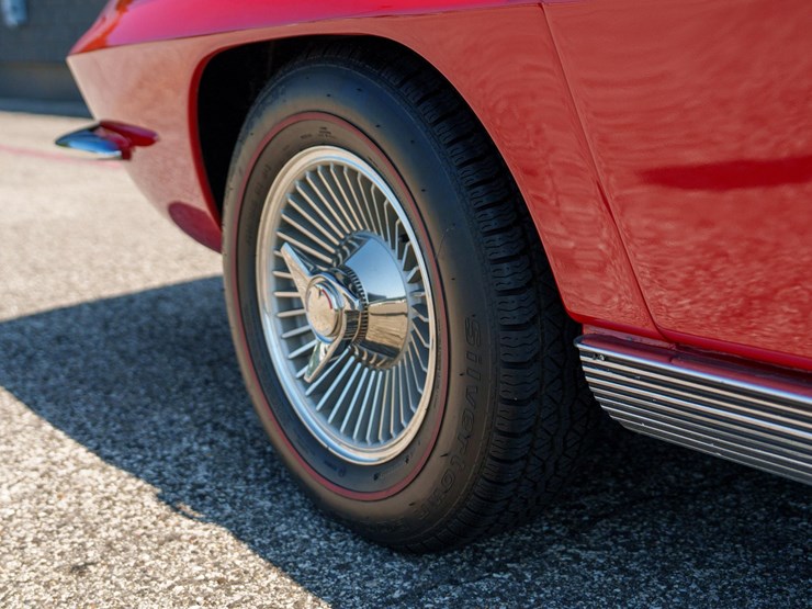 #1032-•-1964-chevrolet-corvette-convertible-image-47