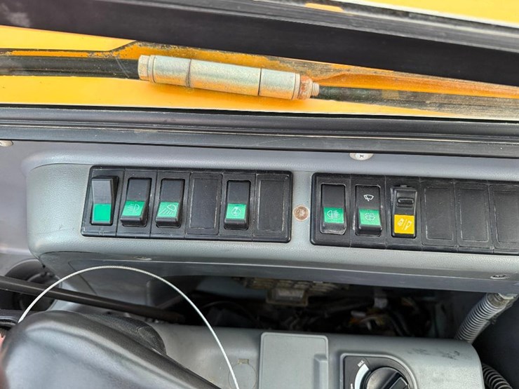 volvo-ecr88-image-60