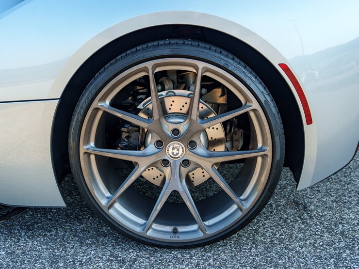 #1064-•-2015-bmw-i-8-image-32