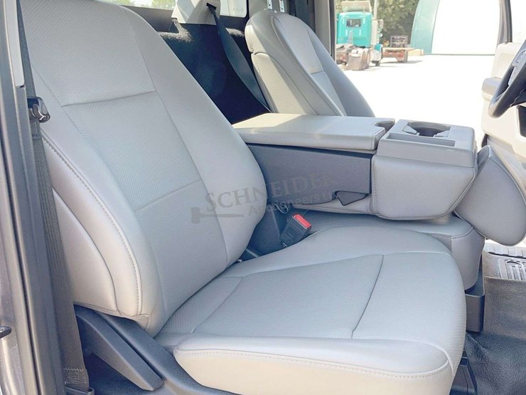2021-ford-f350-image-70