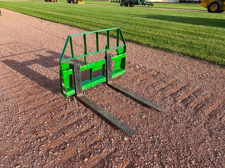 john-deere-200-image-1