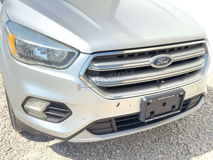 2017-ford-escape-se-image-9
